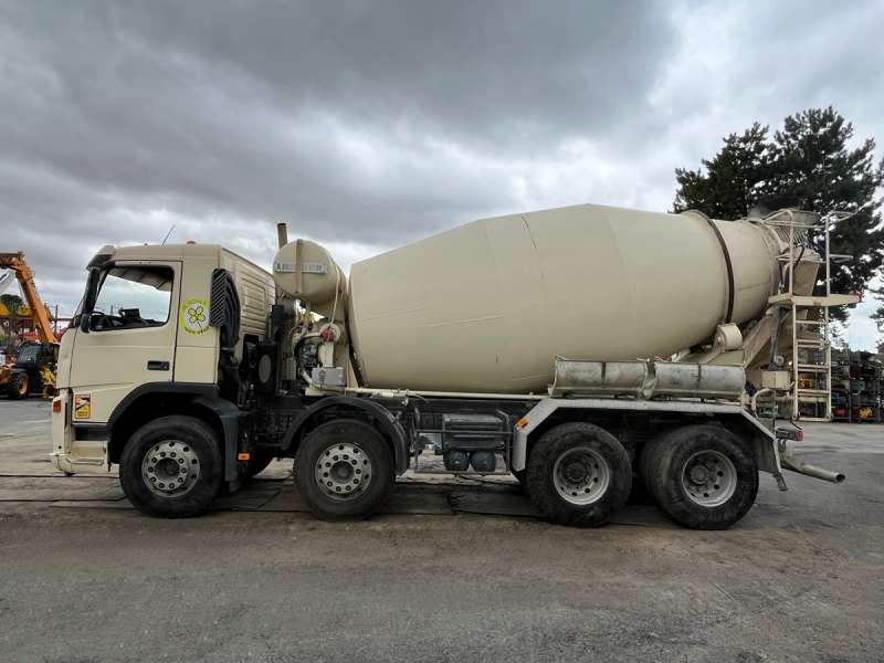 VOLVO Malaxeur FM12 TOUPIE LIEBHERR HTM904
